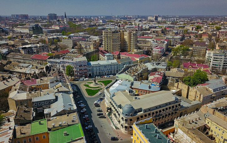 Odesa-Panorama mit dem Jekaterina-Platz in der Mitte<br><br>Одеська панорама з Катерининською площею в центрі<br><br>Odesa panorama with Yekaterina Square in the center